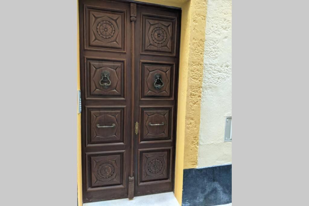 Lindo Apartamento En El Centro Historico De Cadiz Luaran gambar