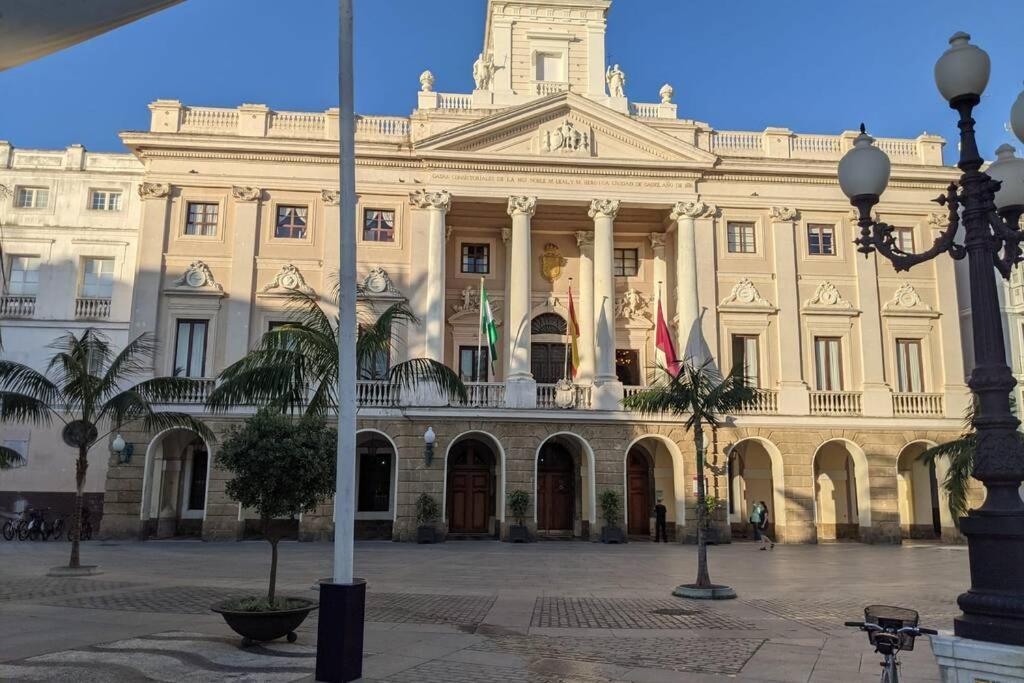 Lindo Apartamento En El Centro Historico De Cadiz Luaran gambar